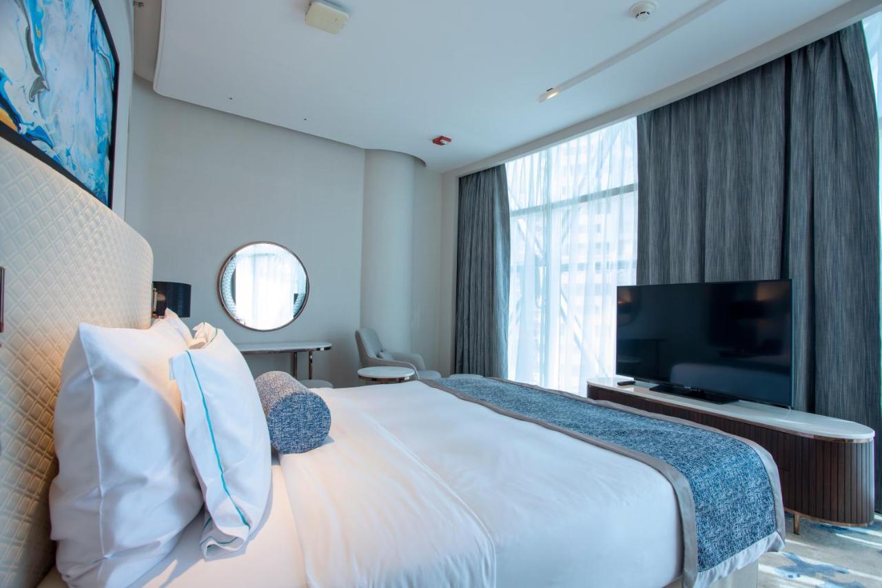 Century Marina Hotel - Lusail Eksteriør bilde A bedroom at the hotel