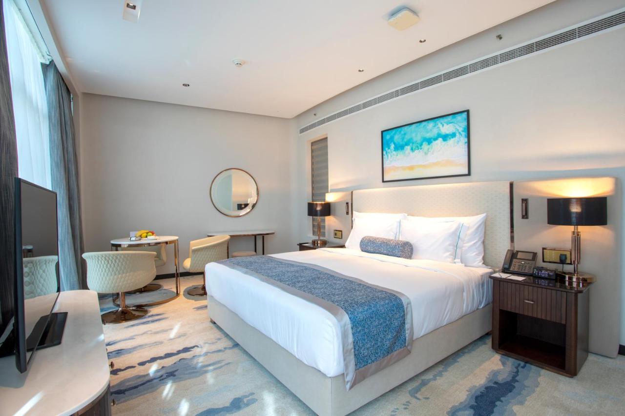 Century Marina Hotel - Lusail Eksteriør bilde Deluxe Room