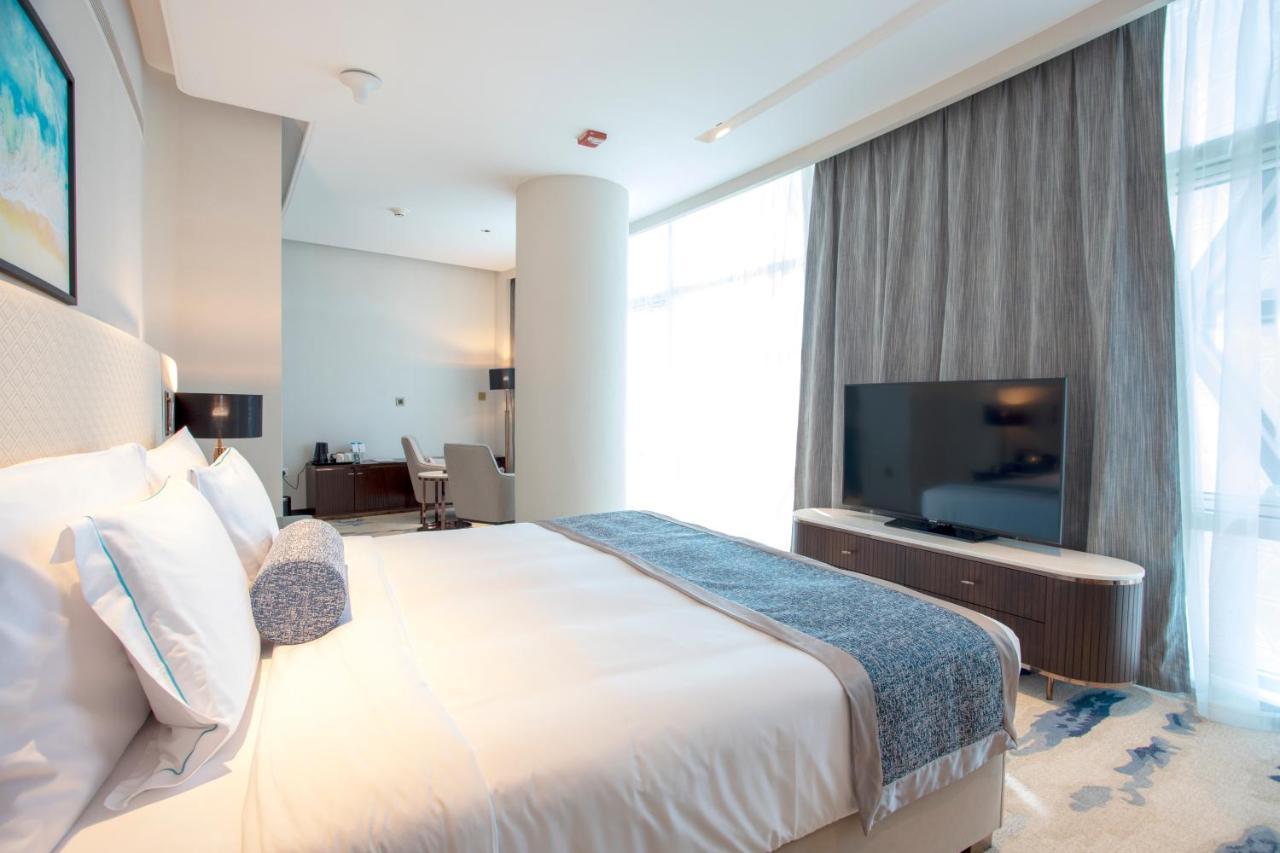 Century Marina Hotel - Lusail Eksteriør bilde A bedroom at the hotel