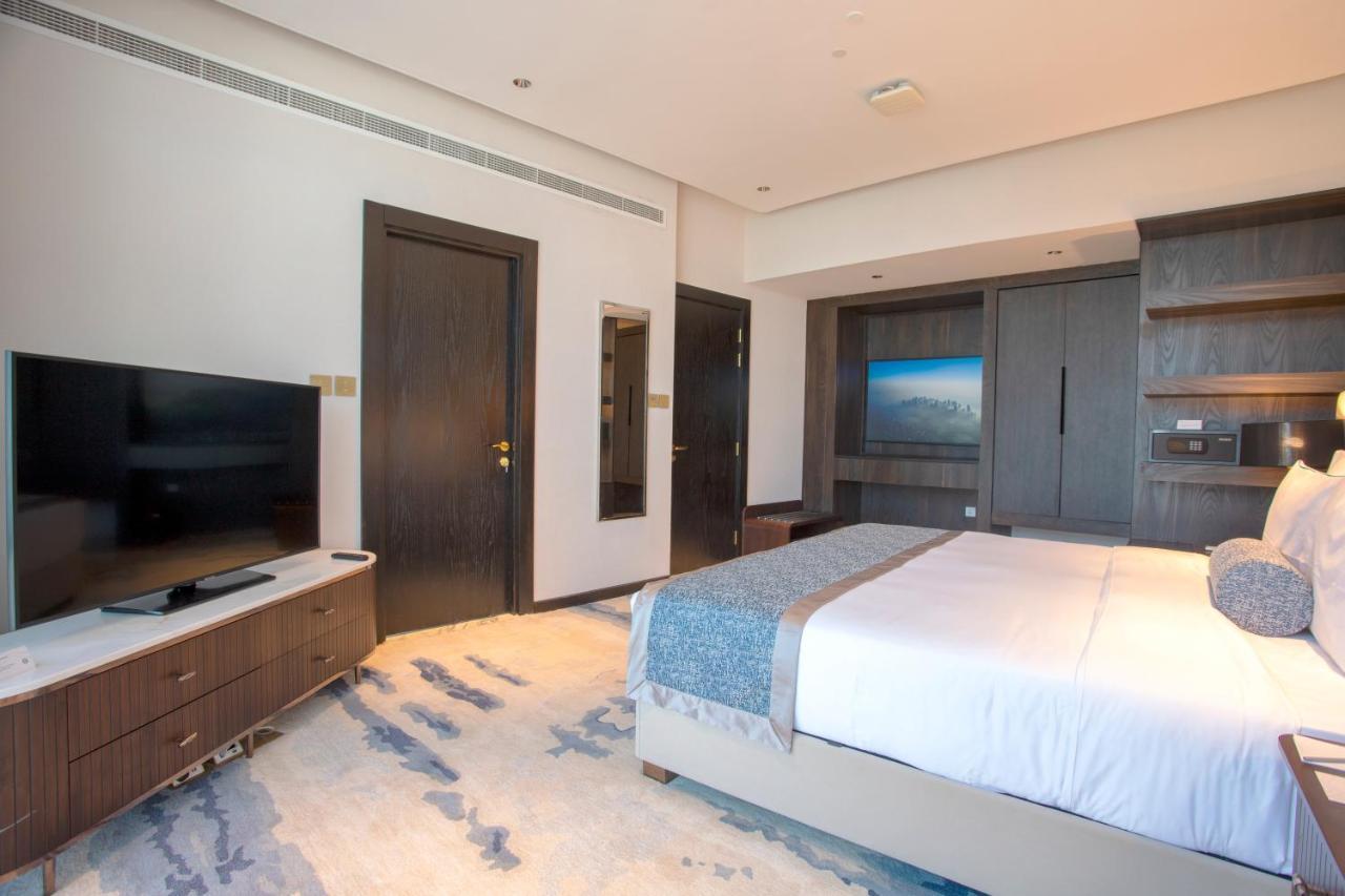 Century Marina Hotel - Lusail Eksteriør bilde A bedroom at the hotel