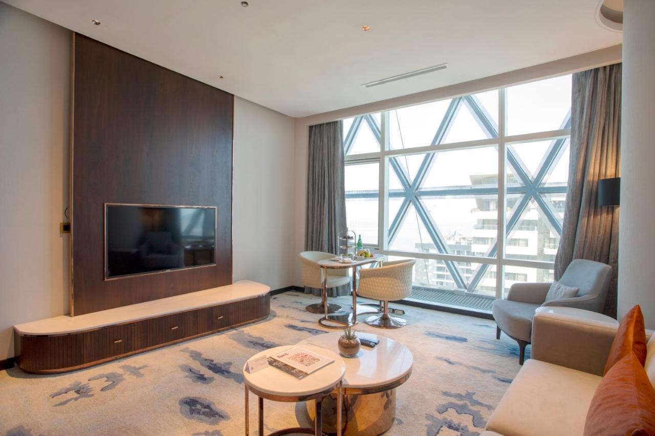 Century Marina Hotel - Lusail Eksteriør bilde A suite at the hotel