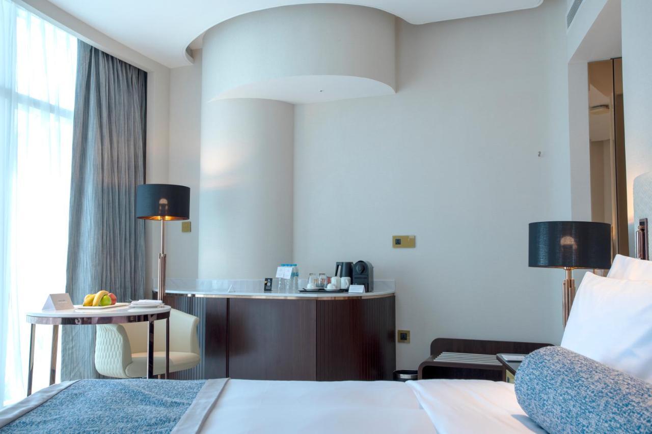 Century Marina Hotel - Lusail Eksteriør bilde A room at the hotel