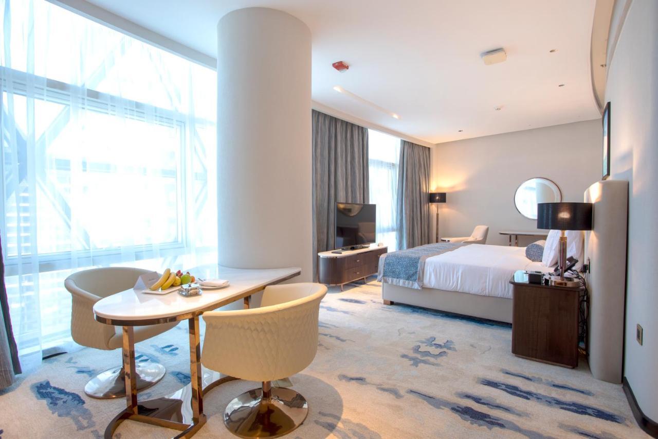 Century Marina Hotel - Lusail Eksteriør bilde A suite at the hotel