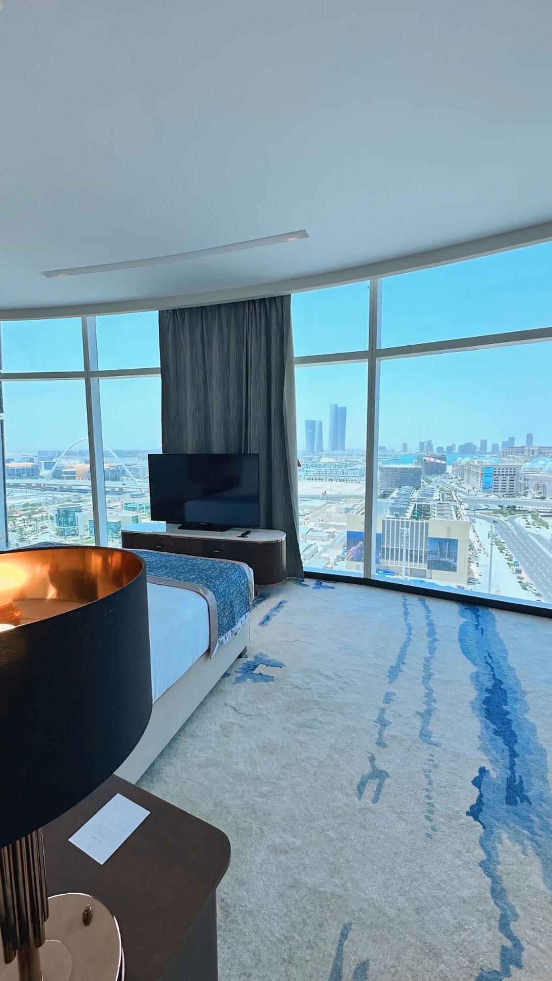 Century Marina Hotel - Lusail Eksteriør bilde A bedroom at the hotel