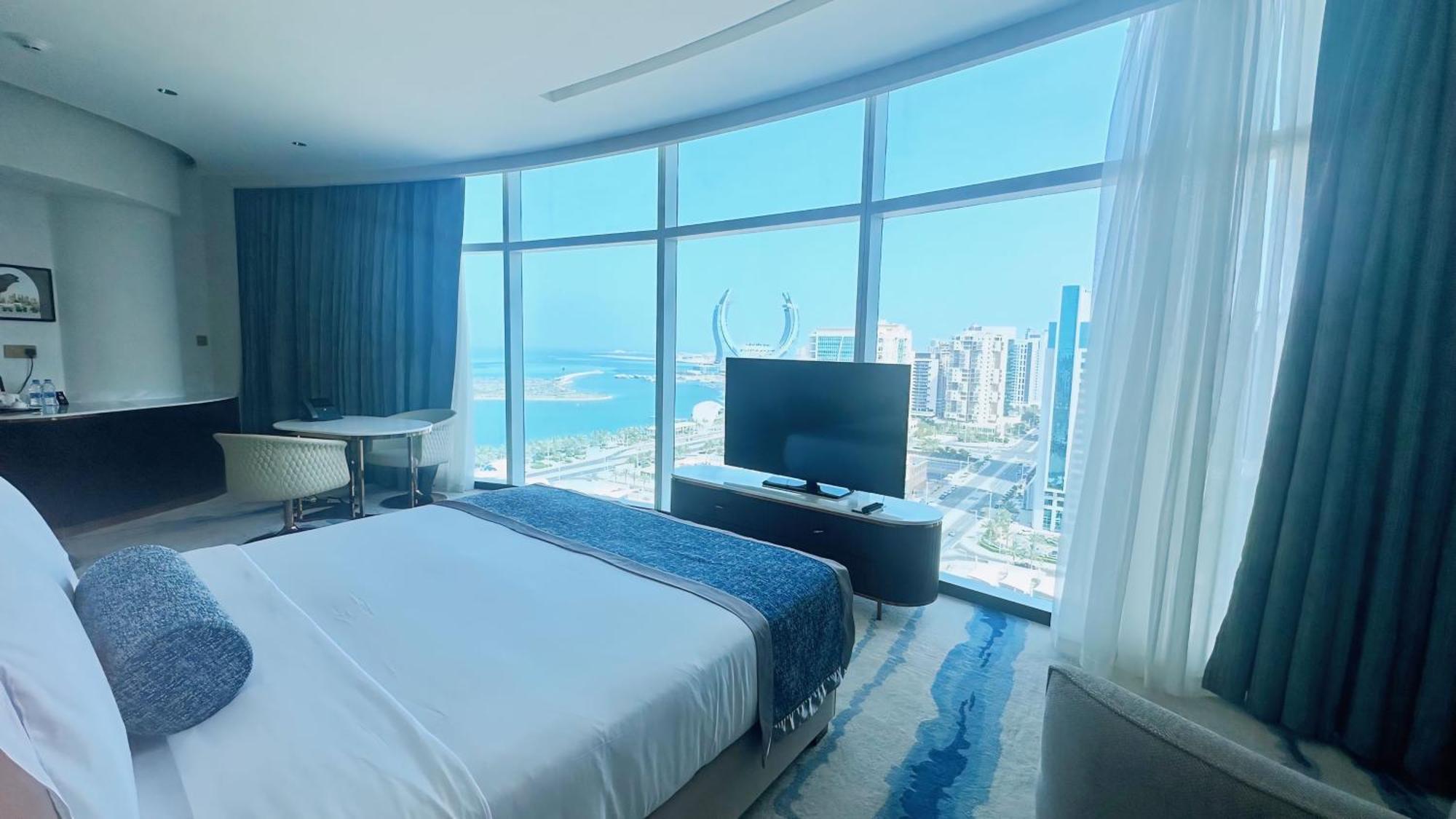 Century Marina Hotel - Lusail Eksteriør bilde A bedroom at the hotel