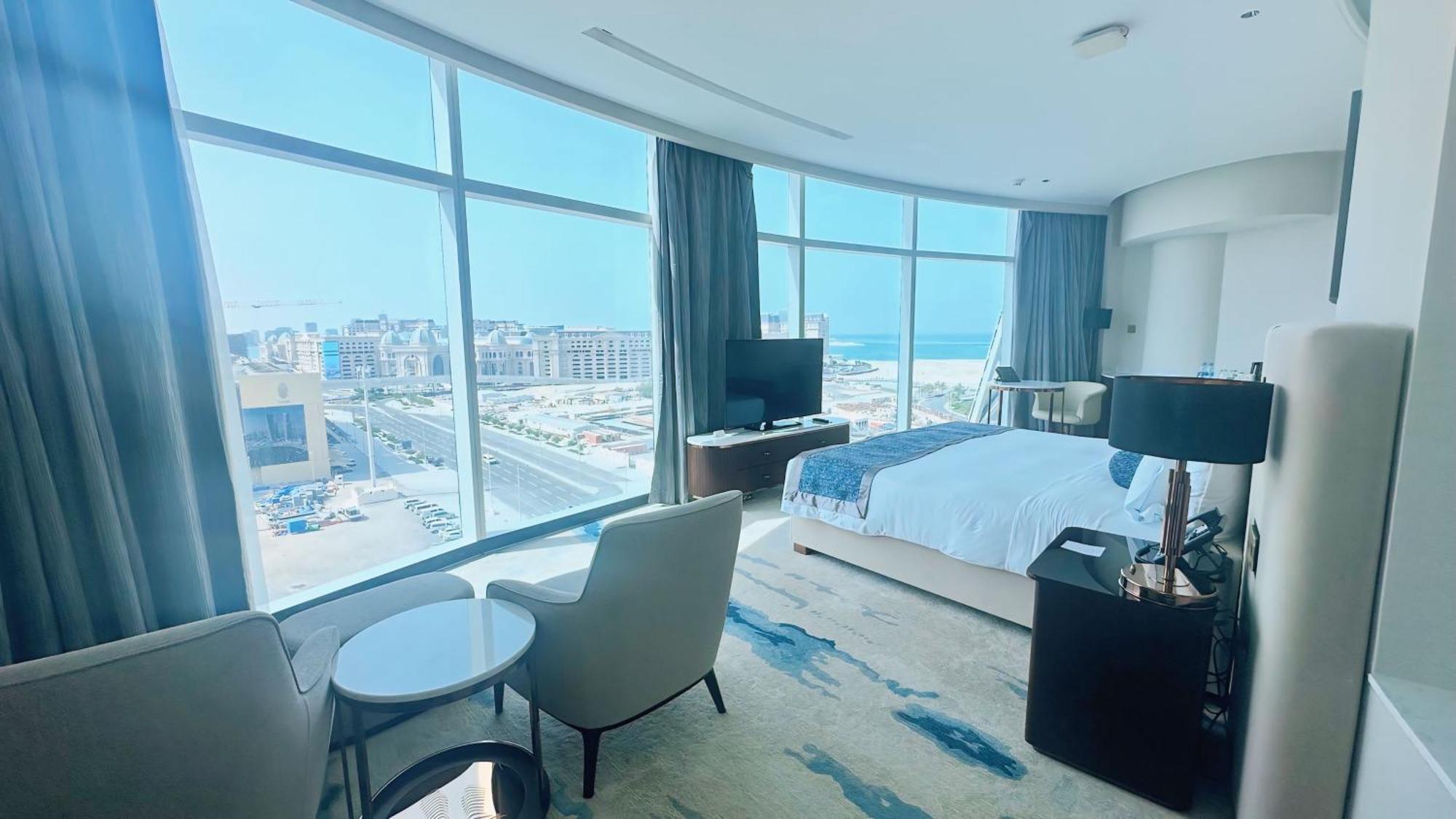 Century Marina Hotel - Lusail Eksteriør bilde A bedroom at the hotel