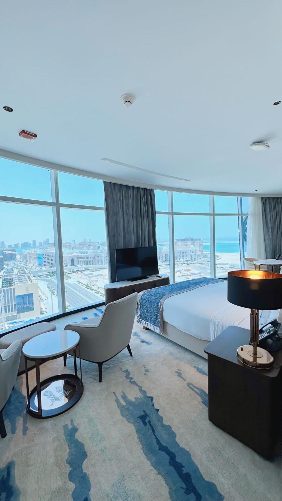 Century Marina Hotel - Lusail Eksteriør bilde A bedroom at the hotel